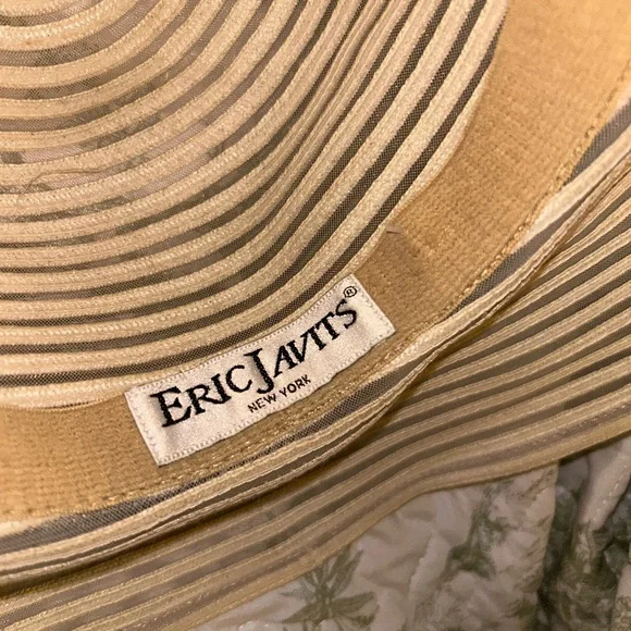 Gently Worn Eric Javits Sunhat - Picture 5 of 5